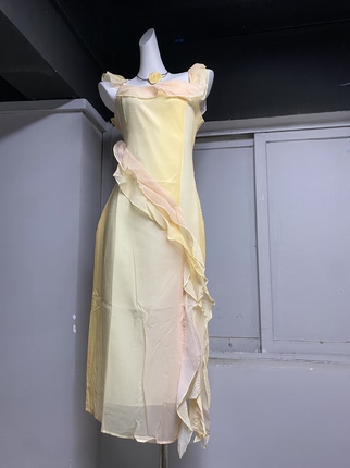 法式文艺国风穿搭荷叶边设计款撞色印花修身显瘦连衣裙浪漫度假