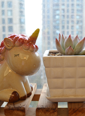 野兽派创意北欧独角兽隔板轻奢家居软装饰桌面酒柜陶瓷小摆件礼物