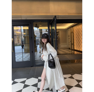 wann现货 淡青色伞型宽松风衣外套 休闲百搭