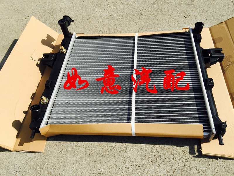 适用于jeep大切诺基水箱 散热器 水箱总成 老款 4.0 4.7 配件