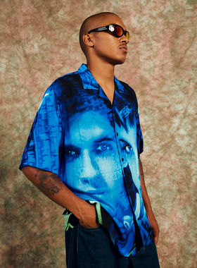 正品 PLEASURES 黑客HACKERS电影朱莉满印人像古巴领短袖丝绸衬衫