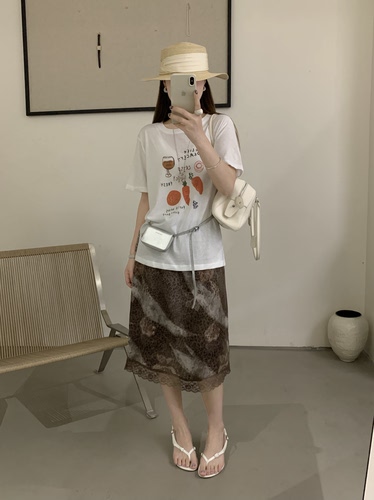 蔬菜素描 High kiss韩国26夏季凉爽舒适短袖T恤女百搭圆领上衣