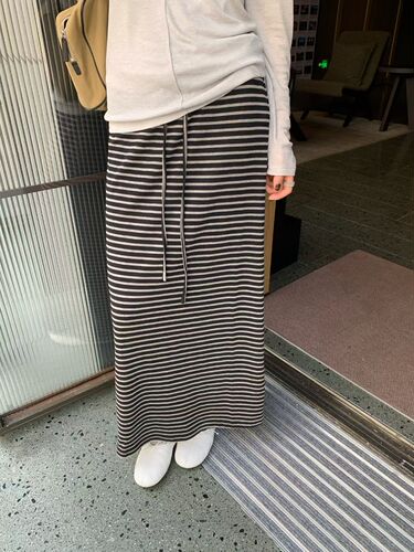 韩国东大门At brunch26早秋新款 慵懒松弛感条纹系带半身裙