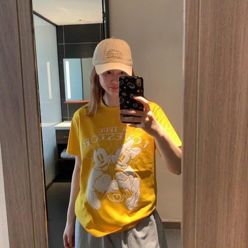 现货2026夏季新款女装帅酷芒果黄色卡通印花小宽松短袖T恤