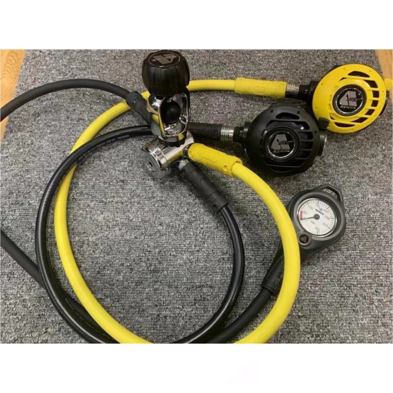 Apeks AT20潜水呼吸调节器套装潜水培训呼吸器深潜水肺