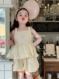 凡妈童装26夏新款女童小童韩系花朵吊带娃娃衫灯笼短裤套装两件套