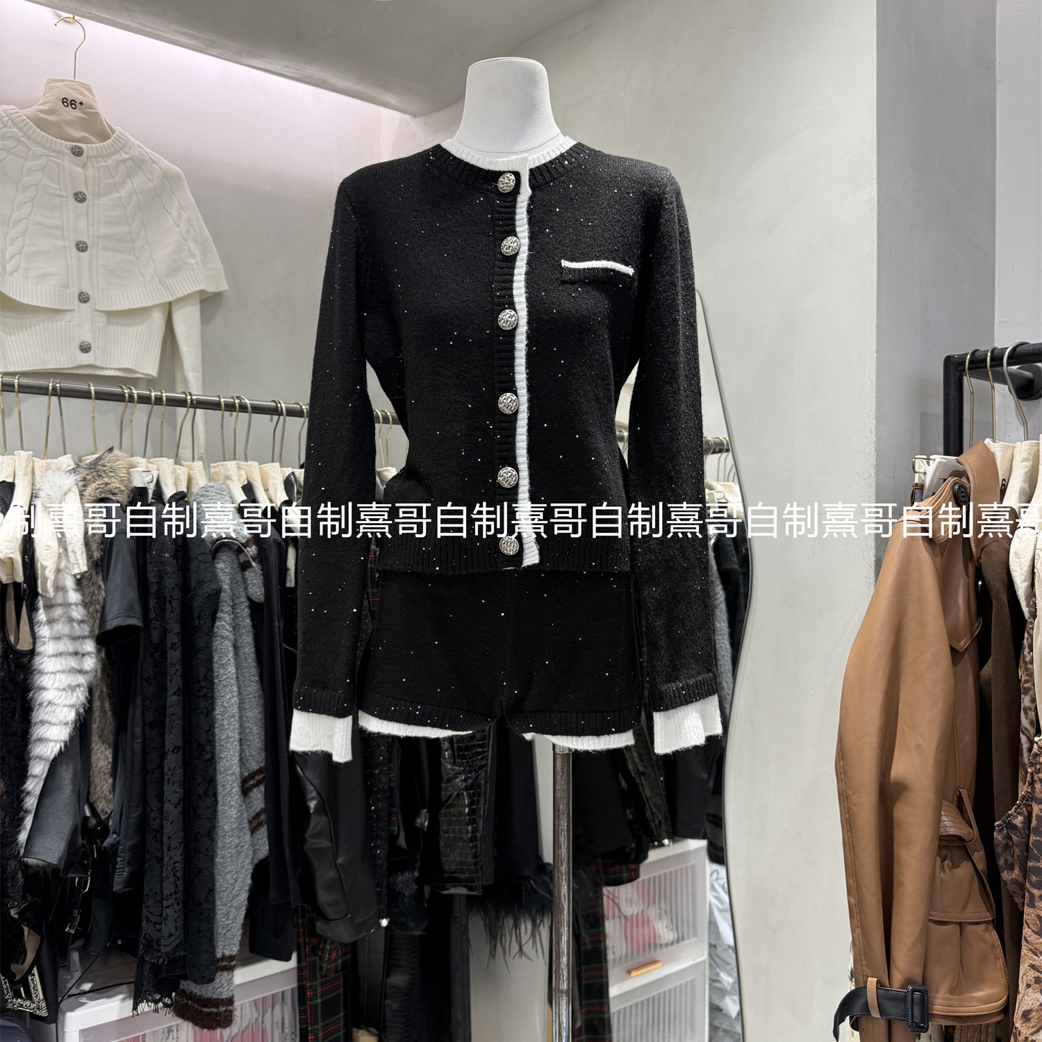 小香风千金套装女生冬季黑色亮片针织开衫上衣搭配休闲短裤两件套