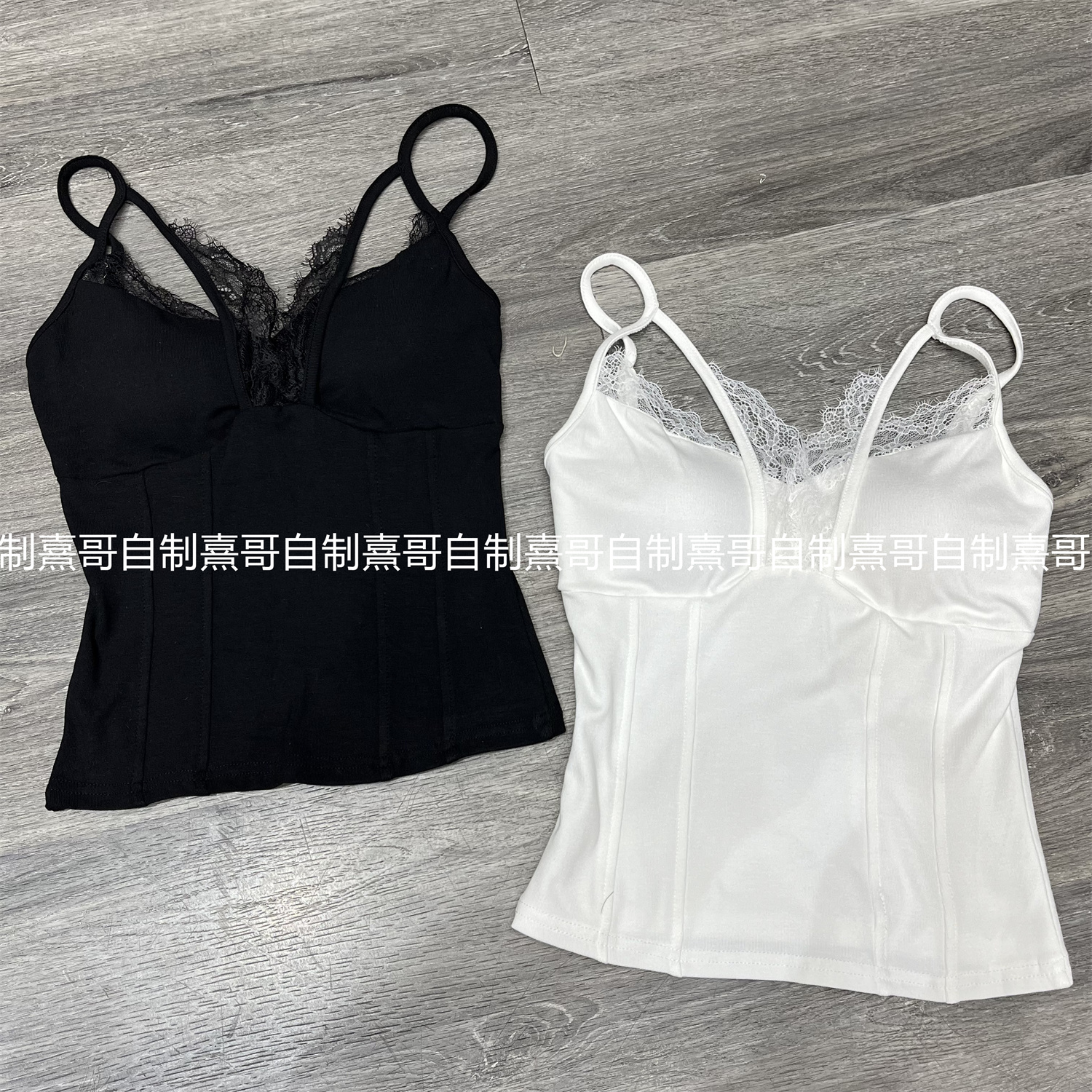 纯欲蕾丝拼接性感吊带背心女秋季带胸垫一体内搭辣妹短款上衣外穿