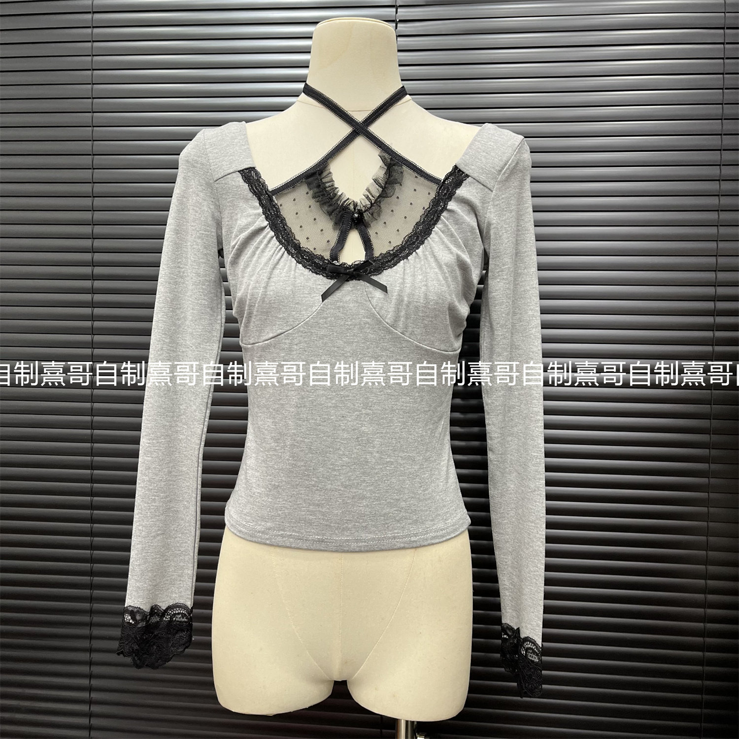 纯欲性感波点蕾丝镂空挂脖T恤女设计感外穿显瘦辣妹拼接长袖上衣,女装/女士精品,T恤,淘宝优惠券,粉丝福利购,淘宝优惠卷