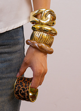 欧美跨境宽面豹纹交叉开口手镯时尚个性百搭手环夸张设计感手饰女