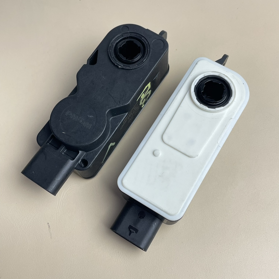 适用智己L7 LS7充电口盖板电机马达执行器闭锁器电动开关原厂配套