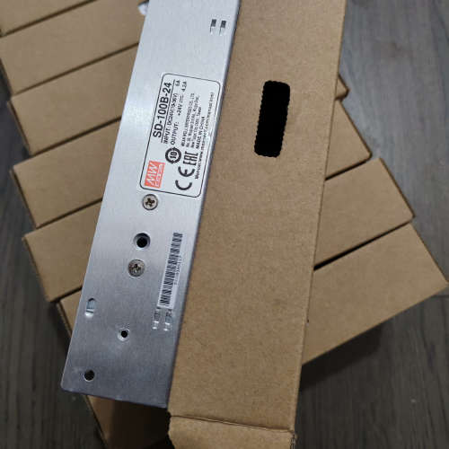 台湾明纬SD-100B-24低压电源，输入电压DC24V（1议价。
