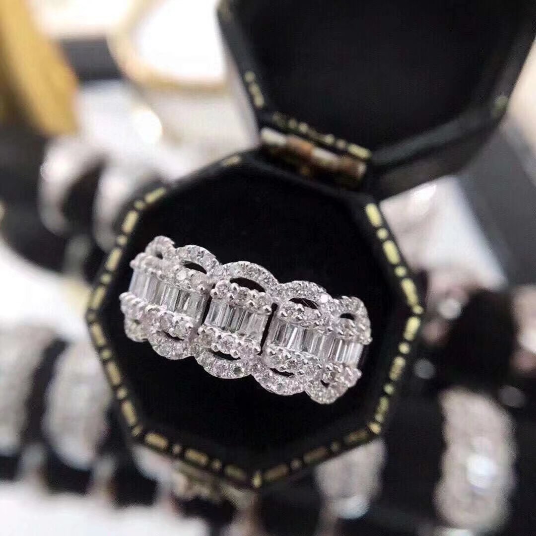 金镶天然南非冰糖证书钻石戒指图片