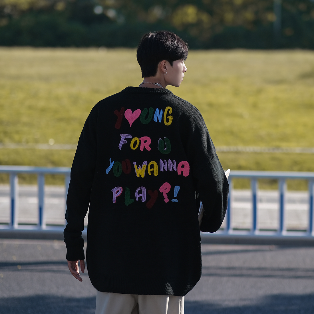 现货-BKM09-P88  秋冬抖音款男女宽松套头圆领宽松刺绣毛衣针织衫图片