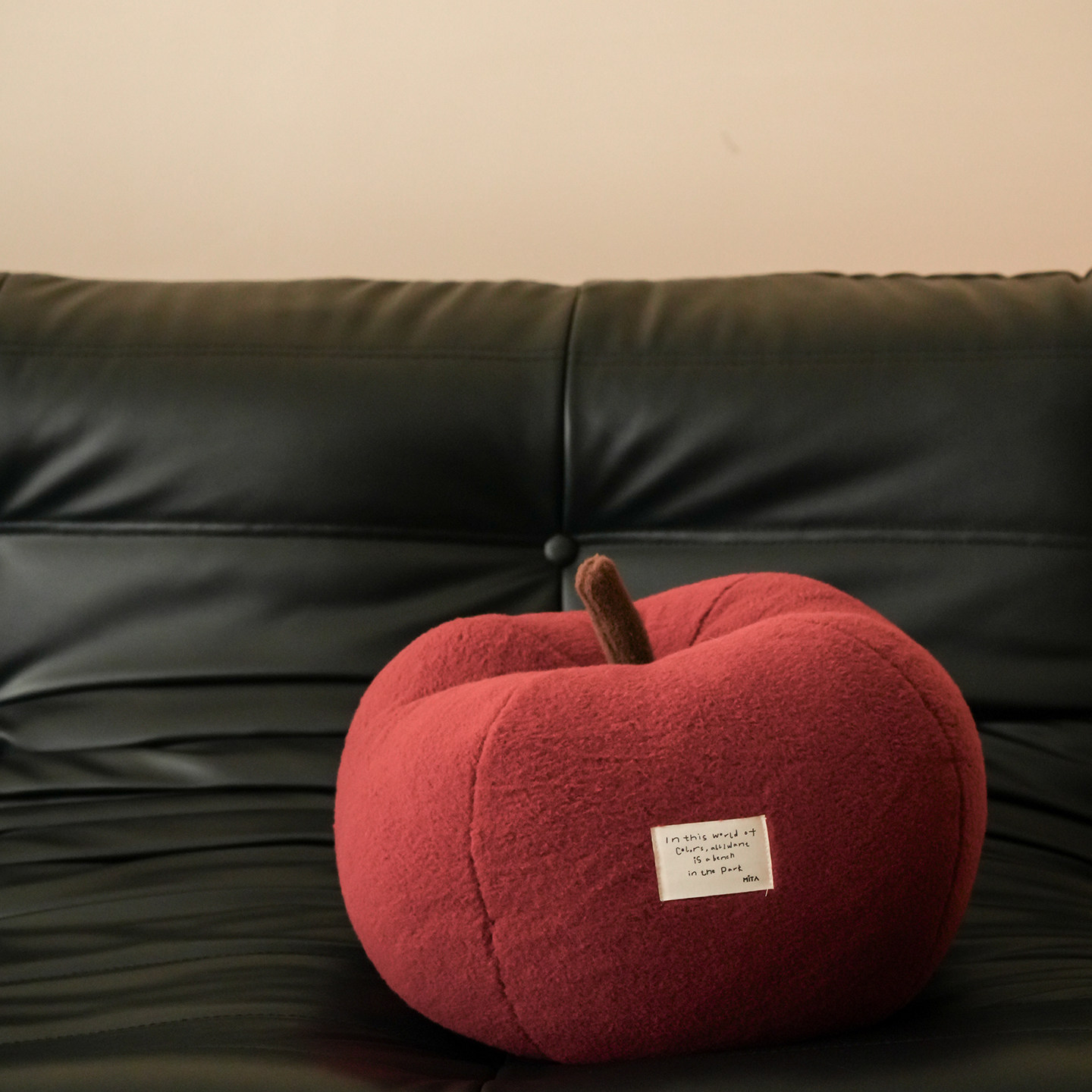 ins圣诞节苹果抱枕 北欧家居软装可爱红苹果靠垫 仿羊绒沙发抱枕