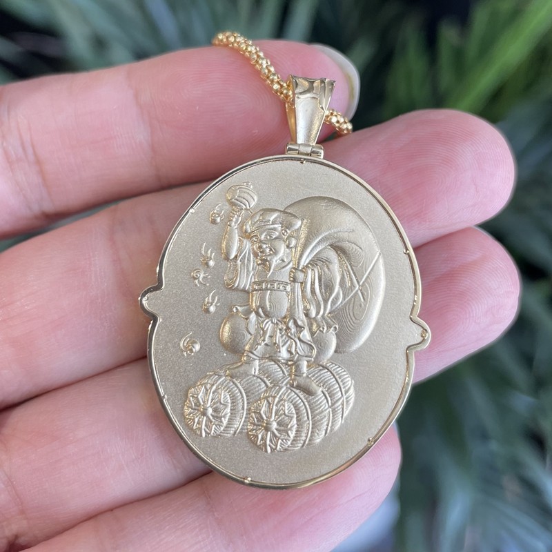 修明堂款大黑天财神如意轮地藏王观音菩萨种子字斑彩18k金饰吊坠