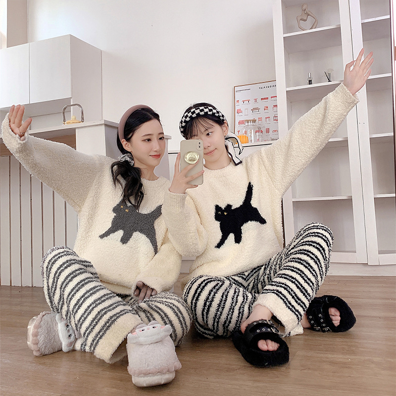 软绵绵秋冬睡衣加厚半边绒女士