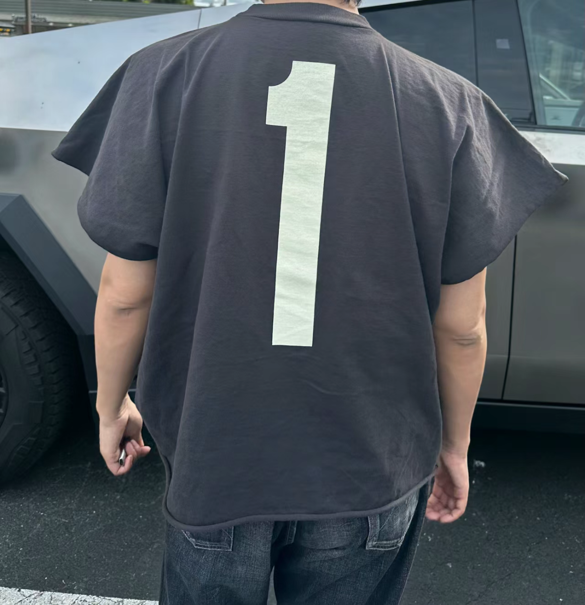 KANYE GOSHA YEEZY PODS ONE BOX T 1号侃爷周边短袖超级宽松坎肩