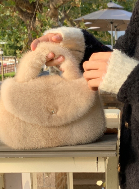 新款皮草包包女水貂毛毛提手拎斜挎奢华貂毛冬款可爱纯色日常搭配