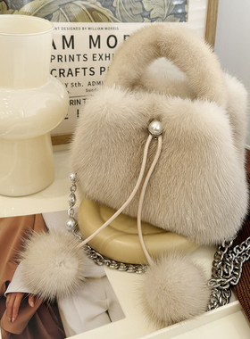 新款水貂毛小水桶包包女毛绒毛球皮草包包轻奢真毛百搭斜挎手拎包