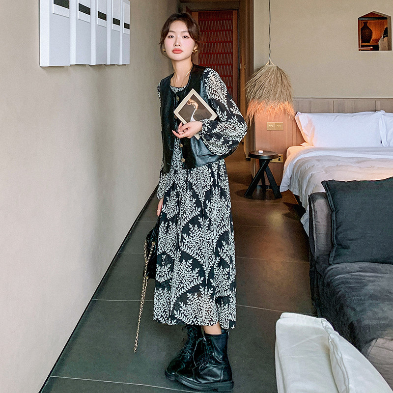 已出货套装）226-A770-P155-控218，女装连衣裙，惟卡贝娜