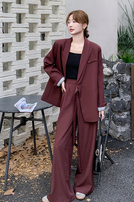 红西装套装女2025春新款高级感气质设计感西服阔腿裤两件套,女装套装/套裙,惟卡贝娜