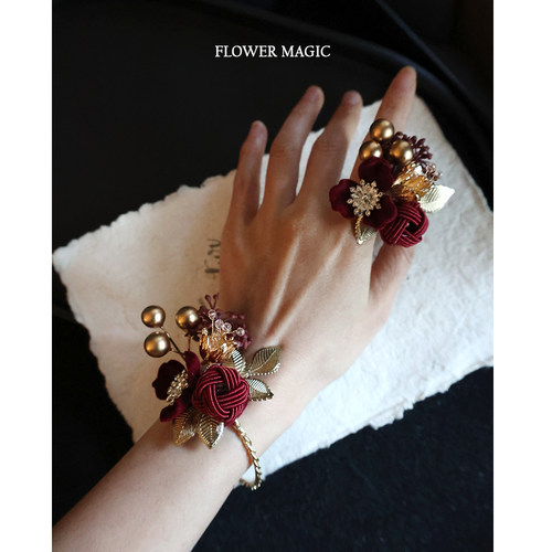 酒红色丝绒高级质感手腕花戒指花