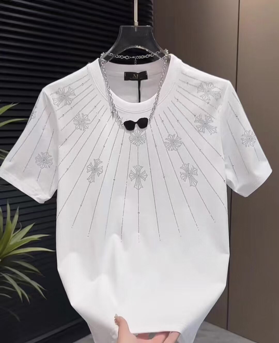 2026夏季男士新款百搭品质休闲潮流圆领烫钻半袖时尚男装T恤短袖