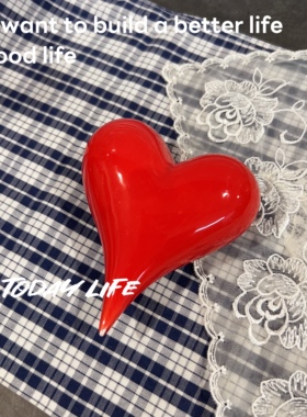 外贸尾货 红色爱心陶瓷桌面摆件装饰品 摄影道具