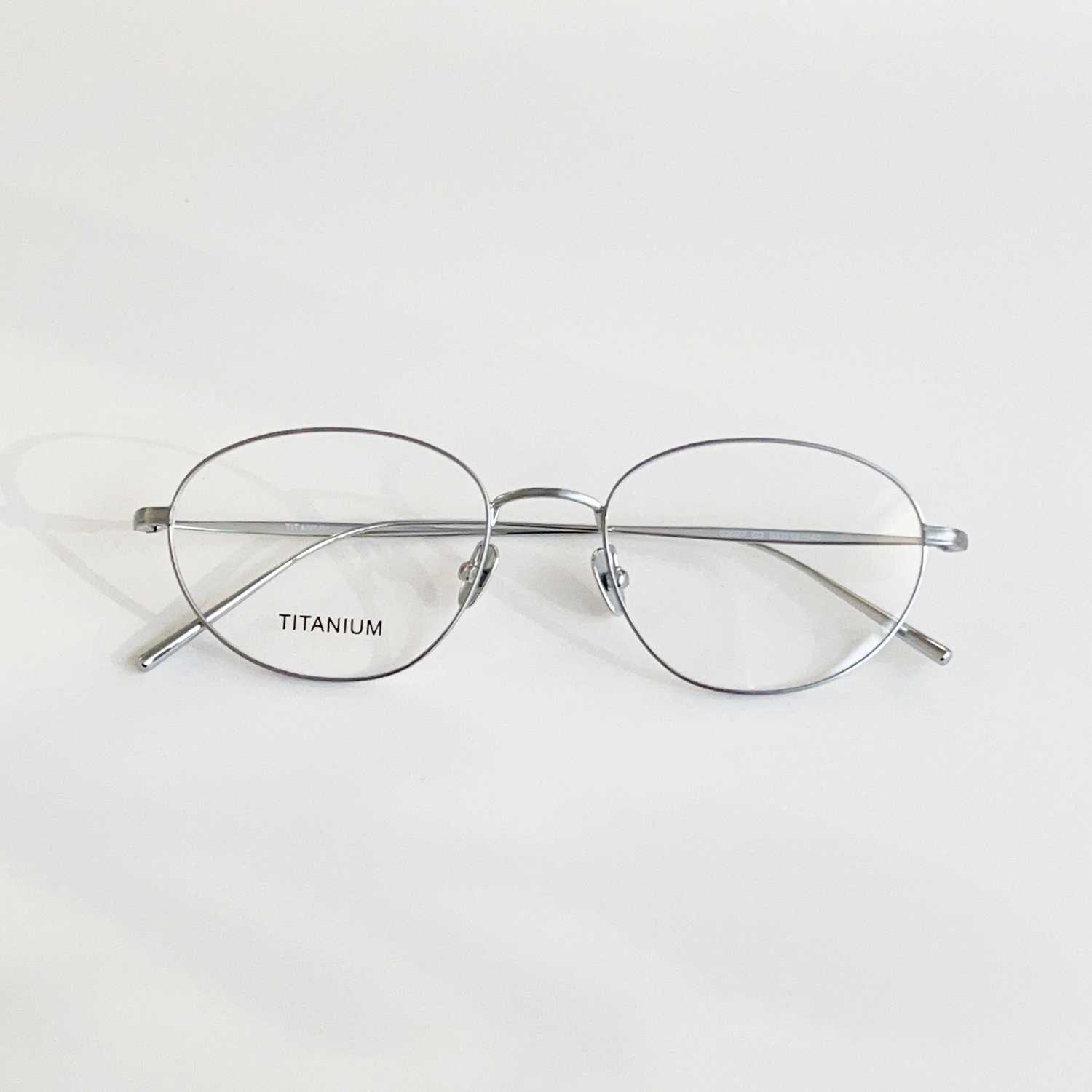 禁欲风素颜眼镜超轻钛椭圆镜框可配近视度数复古高智感EDELL眼镜