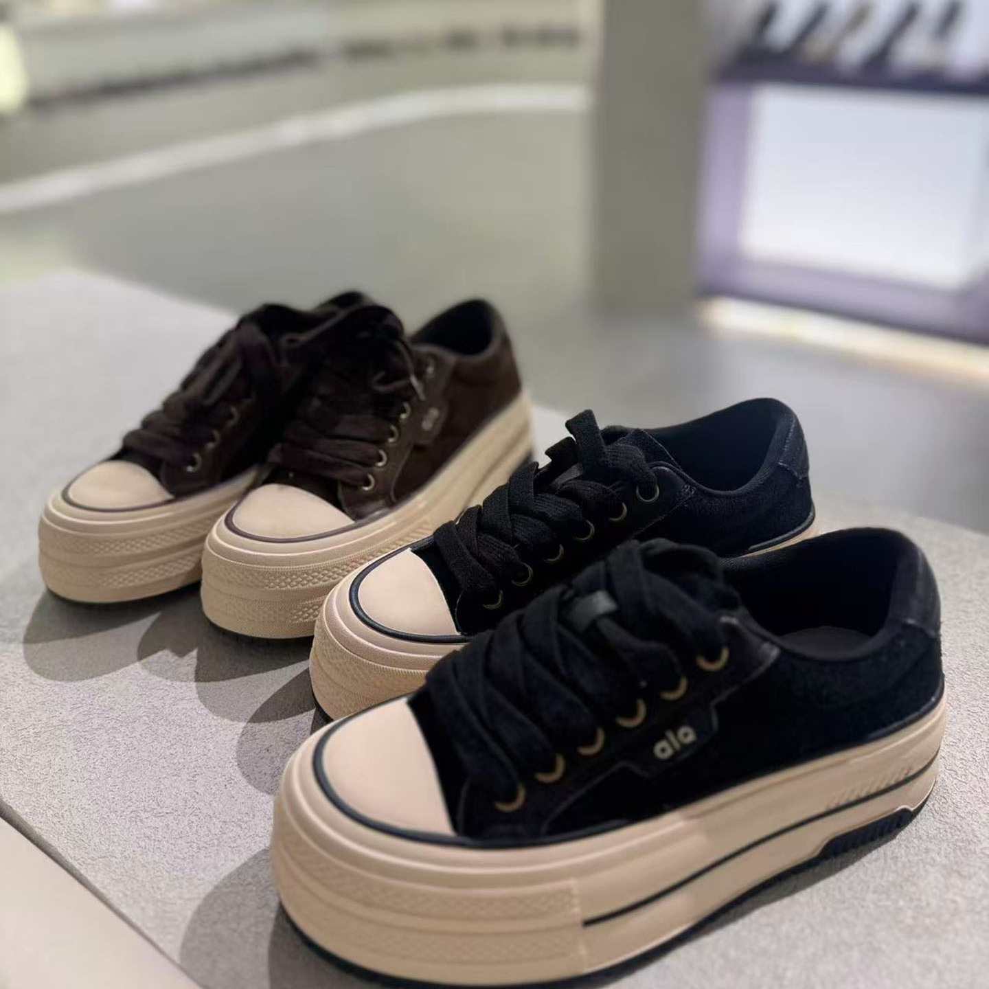 2025秋冬新品真皮牛皮圆头百搭舒适单鞋板鞋女鞋8000MT63