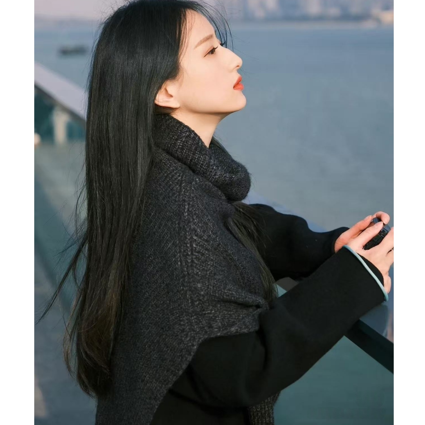 黑灰色高领开叉羊绒披肩女秋冬围脖围巾斗篷外搭羊毛坎肩针织上衣