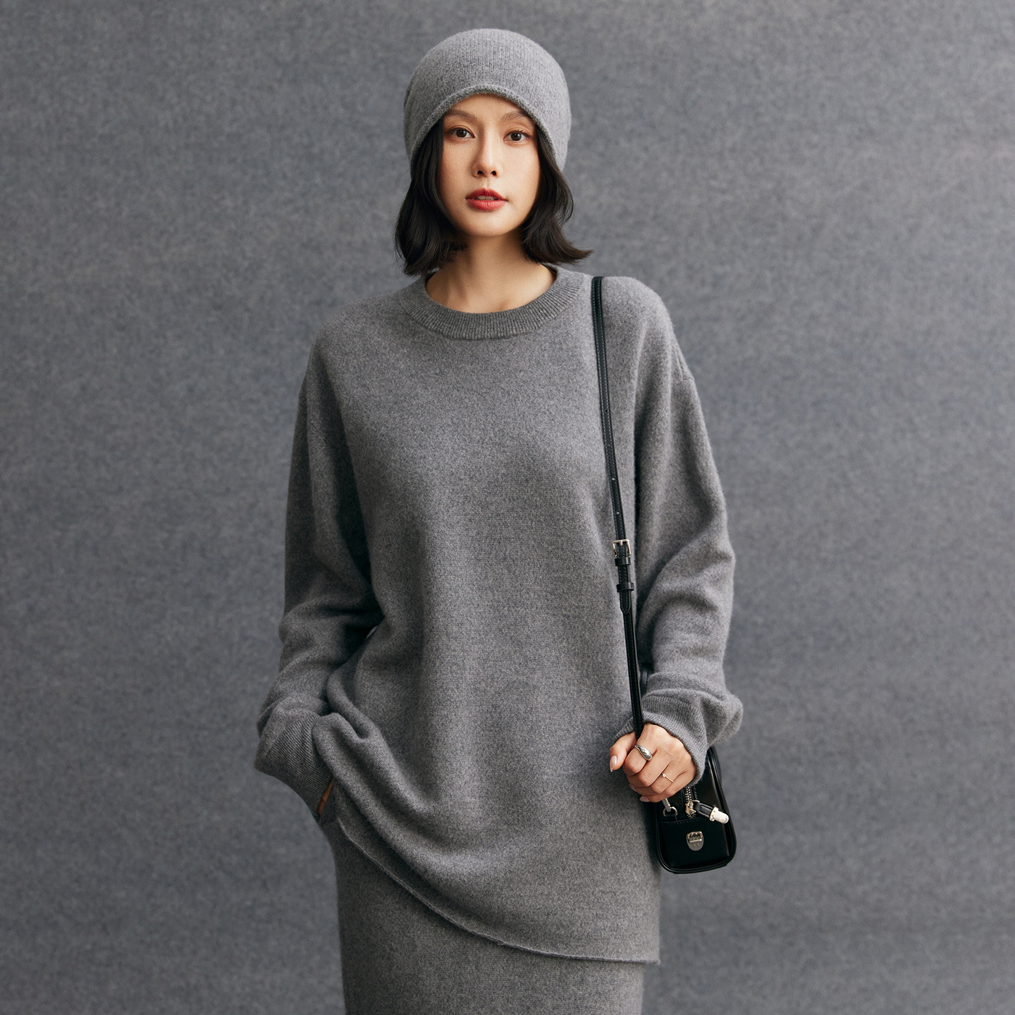 纯色羊绒衫女秋冬圆领中长款毛衣