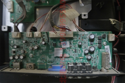乐华LED32C350主板 40-0MS82D-MAD2LG OMS82D屏LVW320CSOT