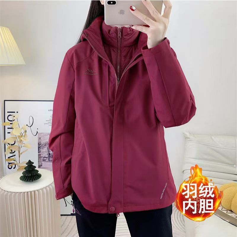 风雪狼冲锋衣女三合一羽绒服