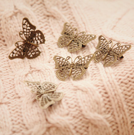 Broche en autre - Ref 1184248 Image 1