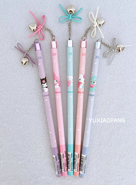 三丽鸥人物限定 日本 crux限量款蝴蝶结皮绳爱心吊坠挂件2B木铅笔