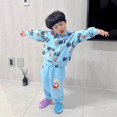 BabyKing 25春秋款BE满印小鸭天蓝连帽拉链开衫卫衣 卫裤套装