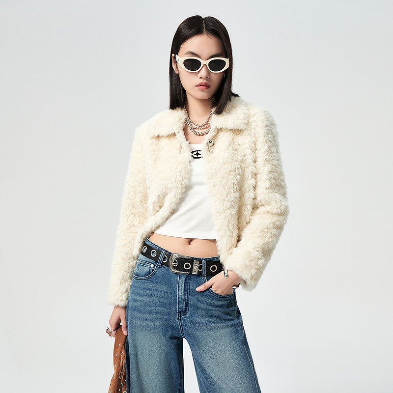 普普风商场同款时尚翻领短款外套软糯松弛感时髦短款仿皮草外套女,女装/女士精品,短外套,淘宝优惠券,粉丝福利购,淘宝优惠卷