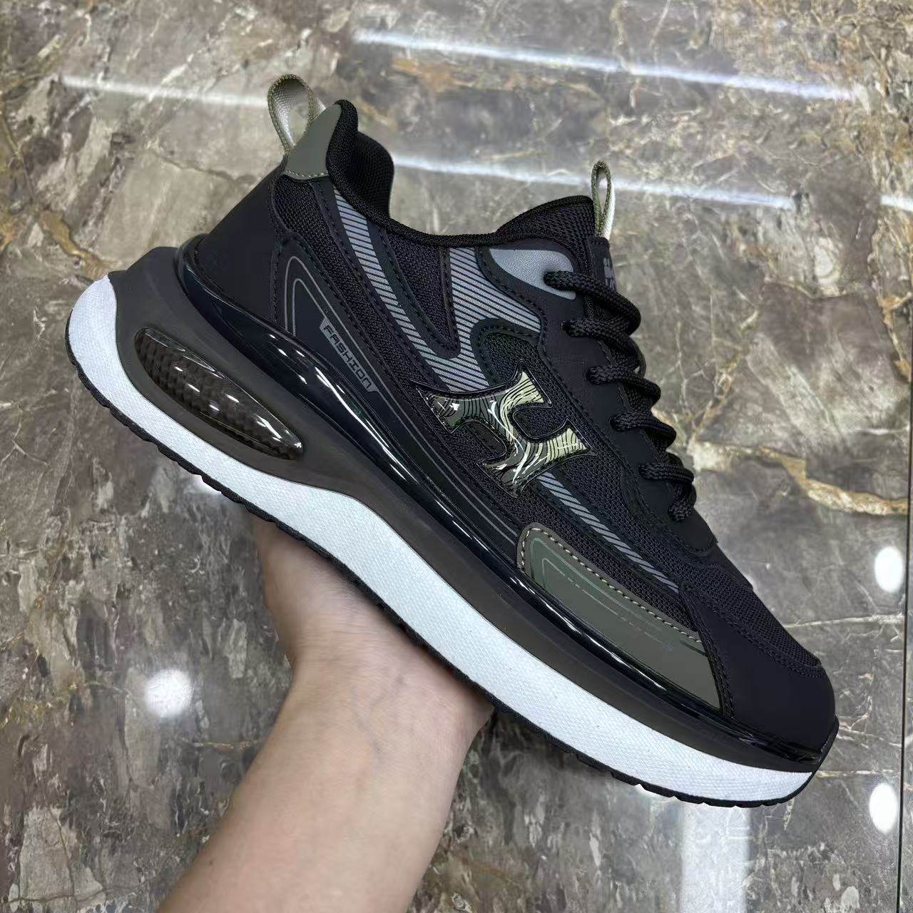 四季款男鞋皮网面拼接厚底运动鞋轻便厚底透气舒适加绒保暖休闲鞋