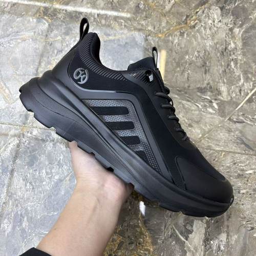 秋冬黑色轻便透气软底休闲男鞋