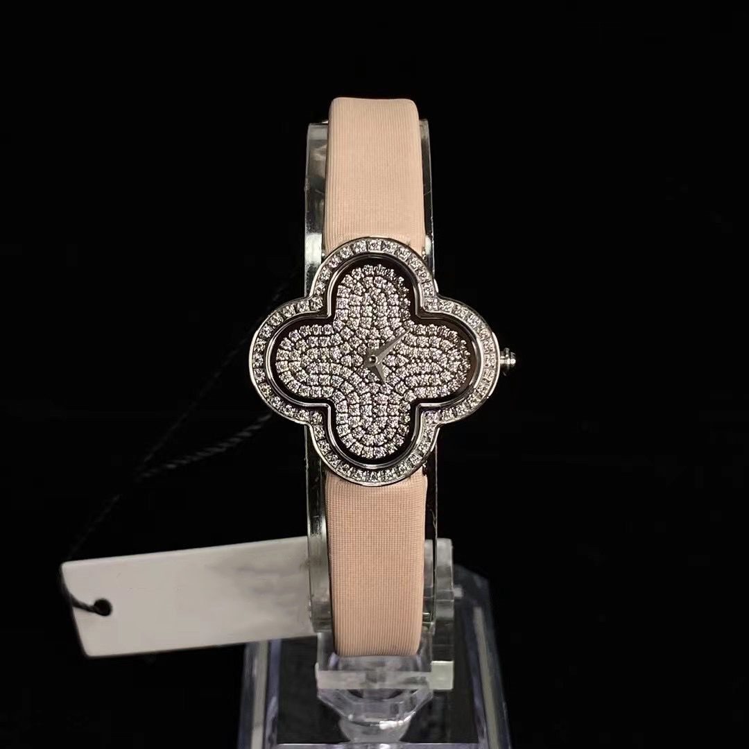 时尚潮流四叶草手表女士 瑞士石英机芯 绢丝带316l精钢镶嵌钻