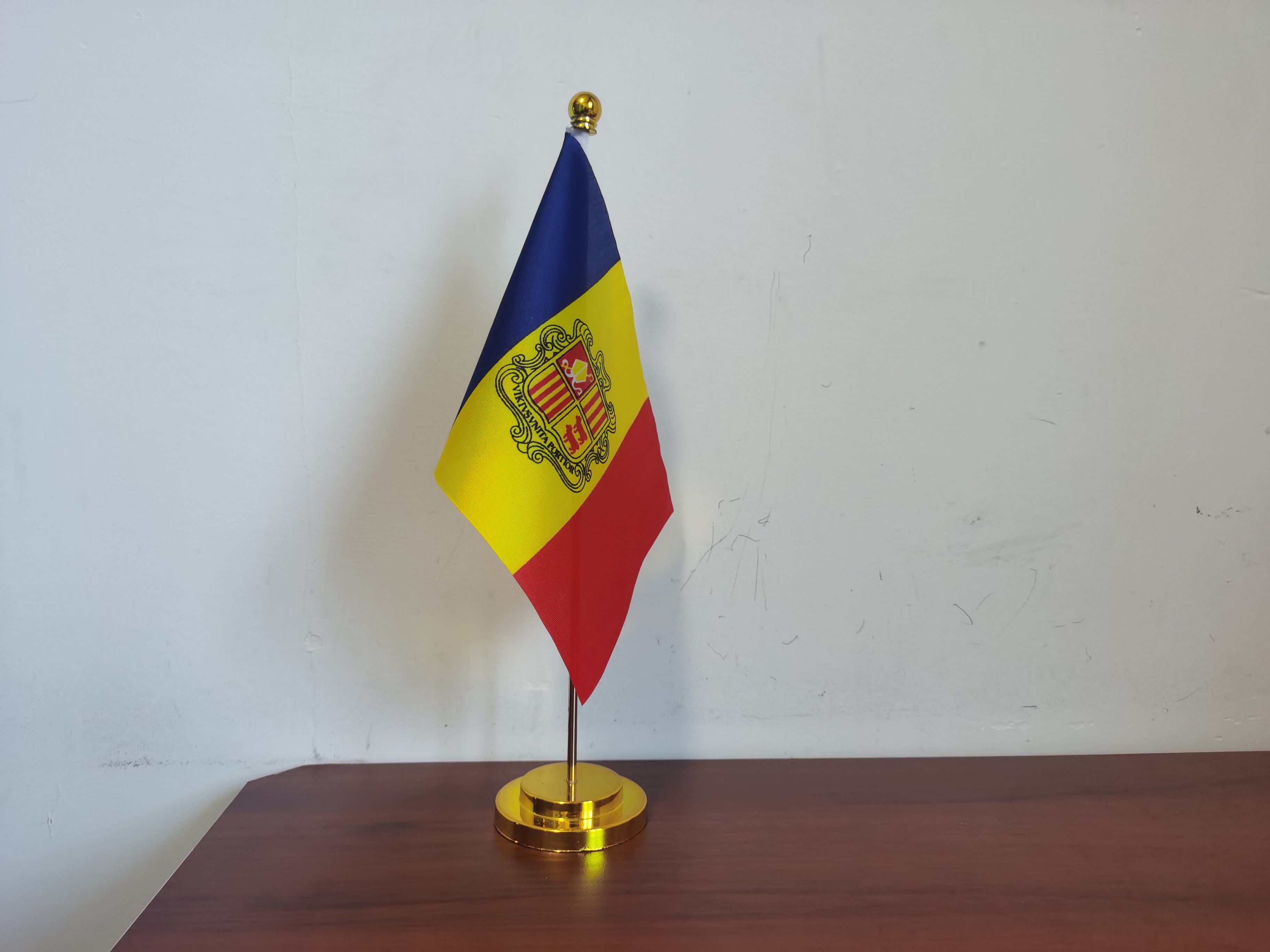 安道尔国旗可开票桌面摆件会议旗谈判办公桌旗安道尔小旗子小国旗