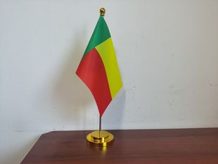 贝宁国旗办公桌旗摆件可开票桌面台面单杆贝宁小国旗贝宁小旗子
