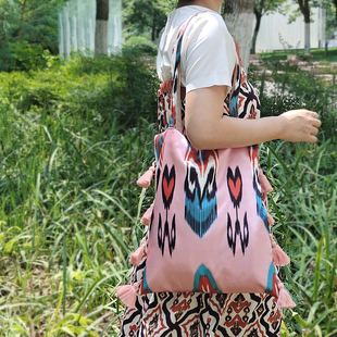 牧荑原创来自新疆的礼物 艾德莱斯丝绸流苏单肩女包轻便异域风情