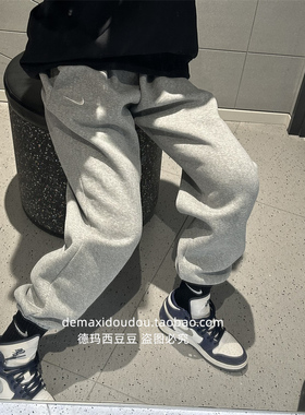 【特价】NIKE耐克女子小勾休闲运动收脚宽松加绒长裤卫裤 DQ5888