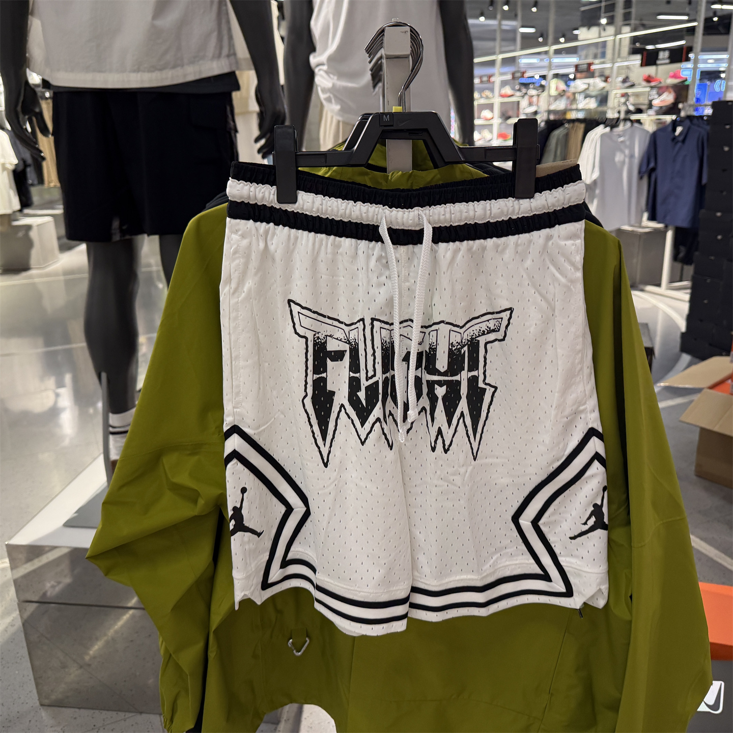 Nike/耐克正品男士时尚宽松透气速干系带休闲运动短裤FN5870-100