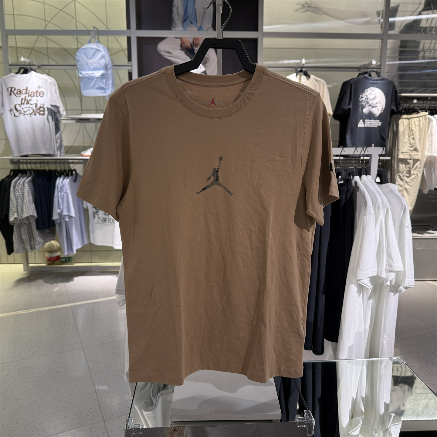 正品Nike/耐克男子AJ1水墨印花纯棉运动休闲圆领短袖 T恤 FD7030