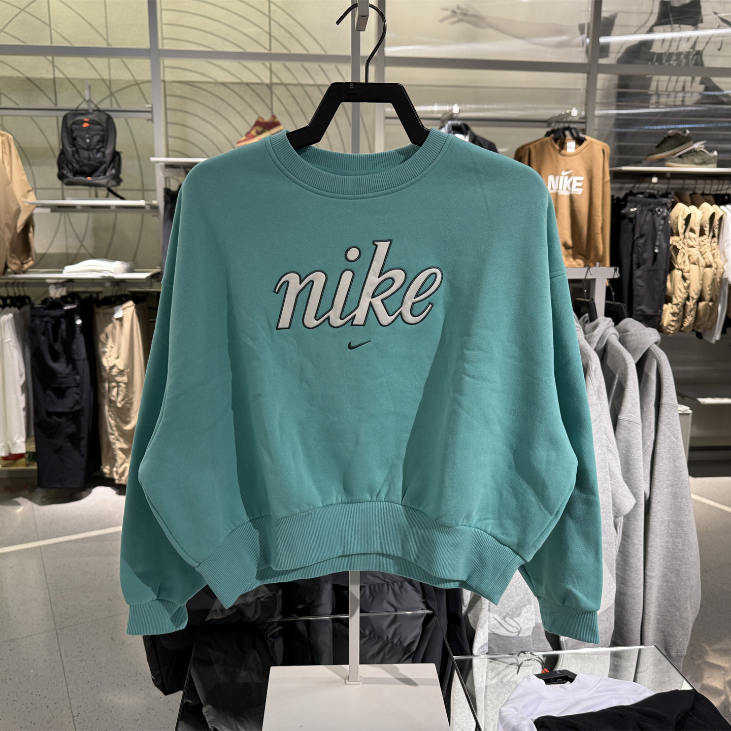 包邮特价Nike耐克中大童新短款薄绒舒适圆领套头卫衣服FZ5566-338