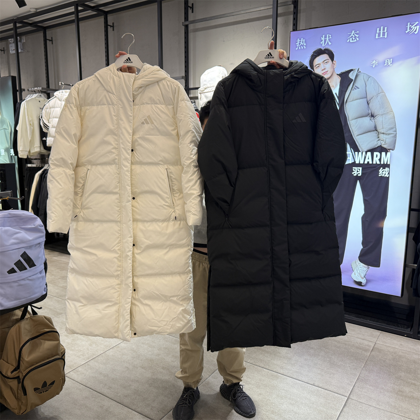adidas阿迪达斯女连帽夹克外套长款鸭绒羽绒服 JV6196 6197